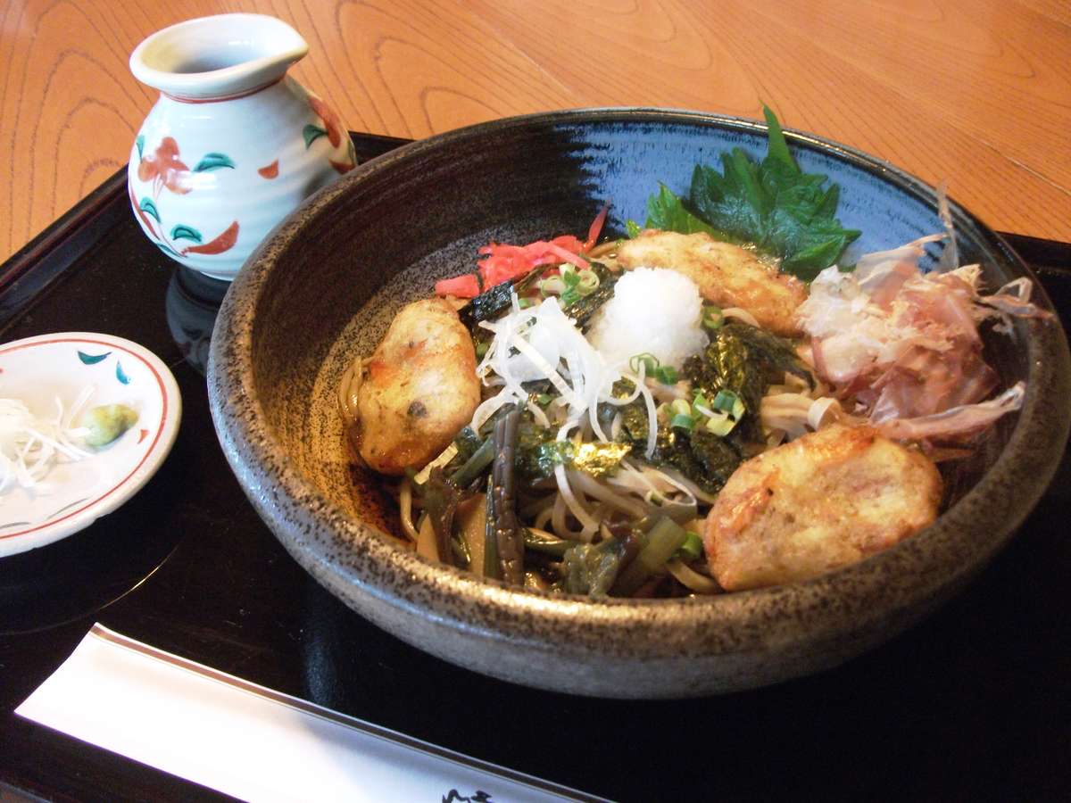 ④門膳（もんぜん）で昼食
