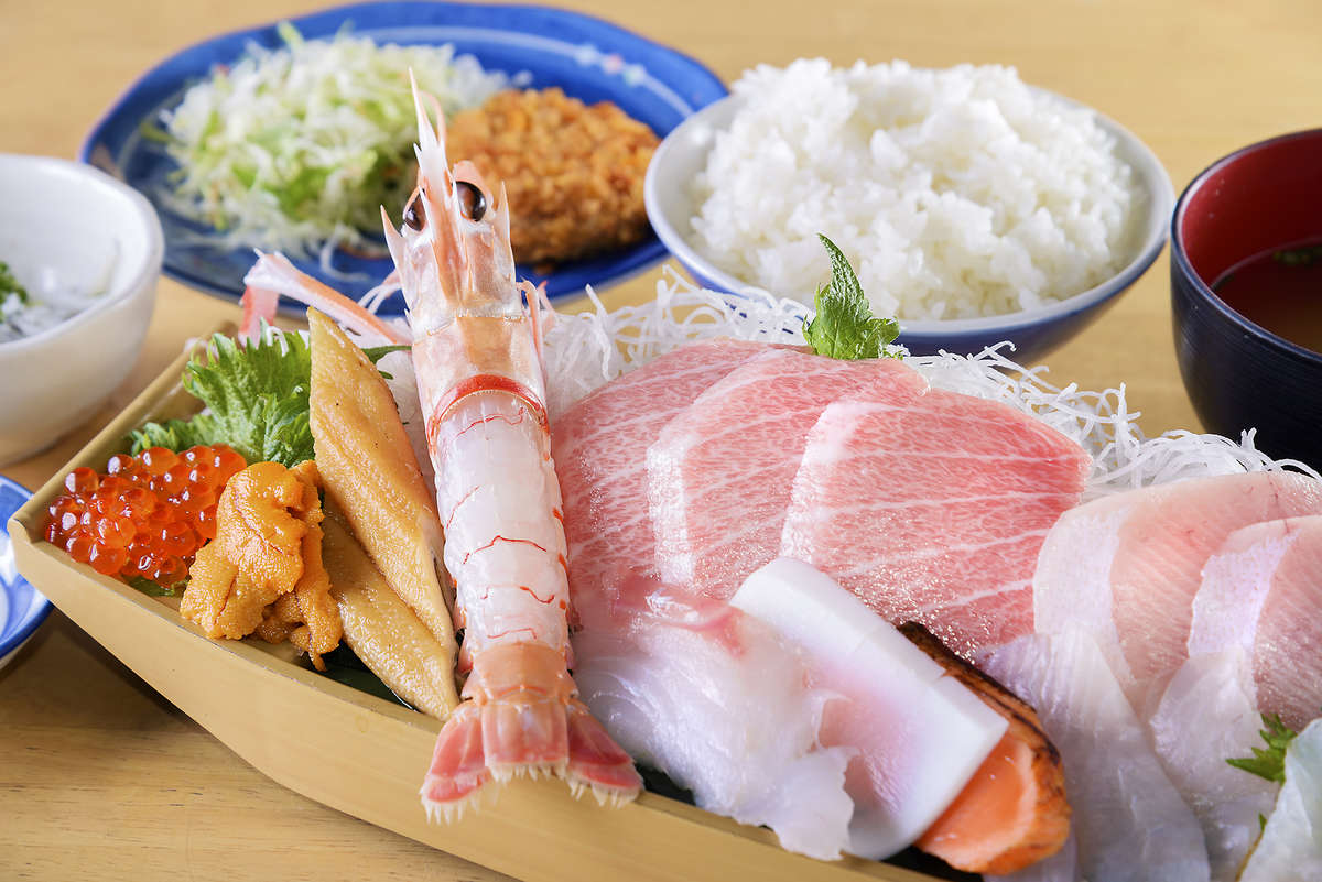 ⑤清水魚市場河岸の市（しみずうおいちばかしのいち）