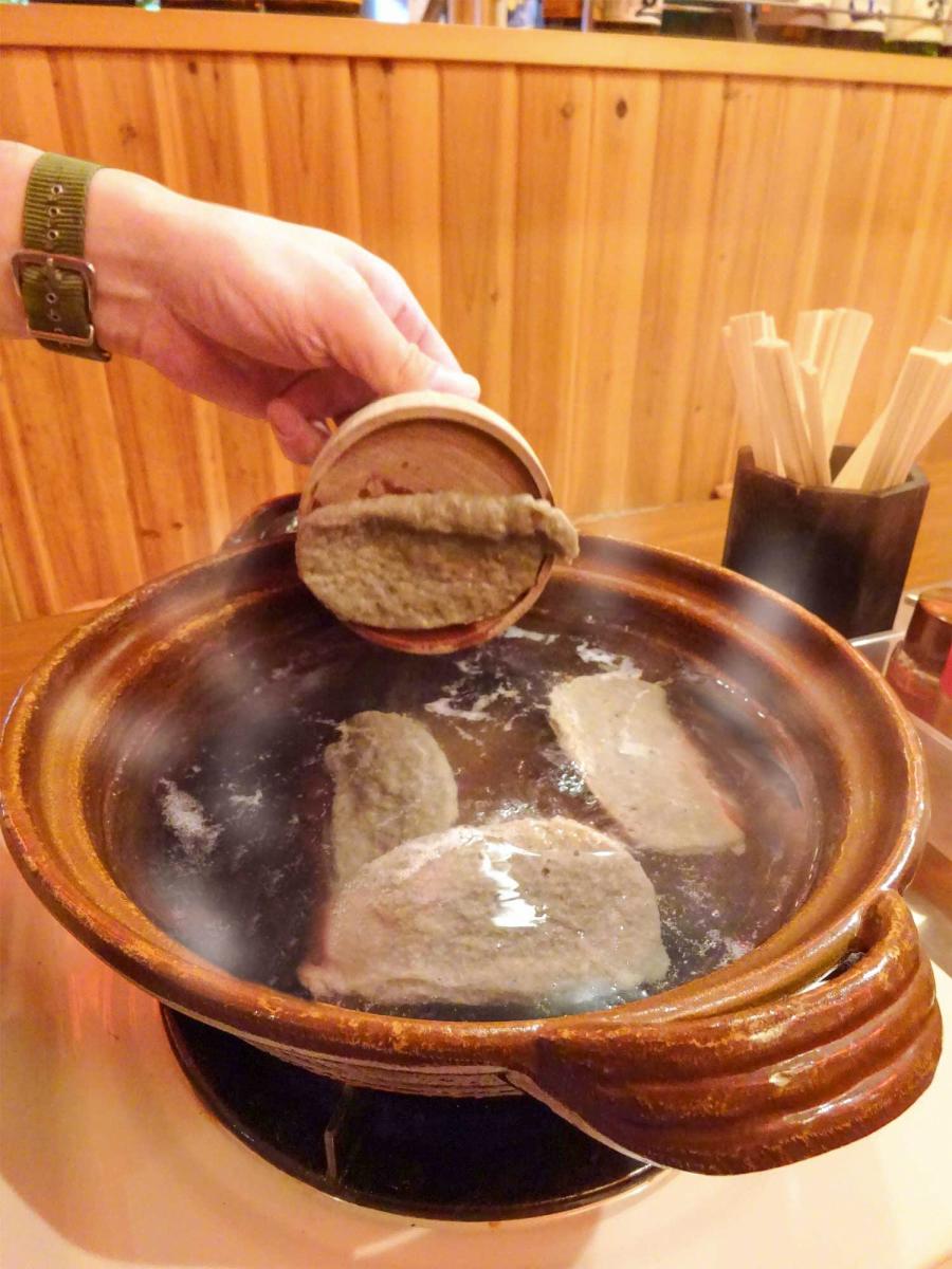 目の前でつくる手造り黒はんべ