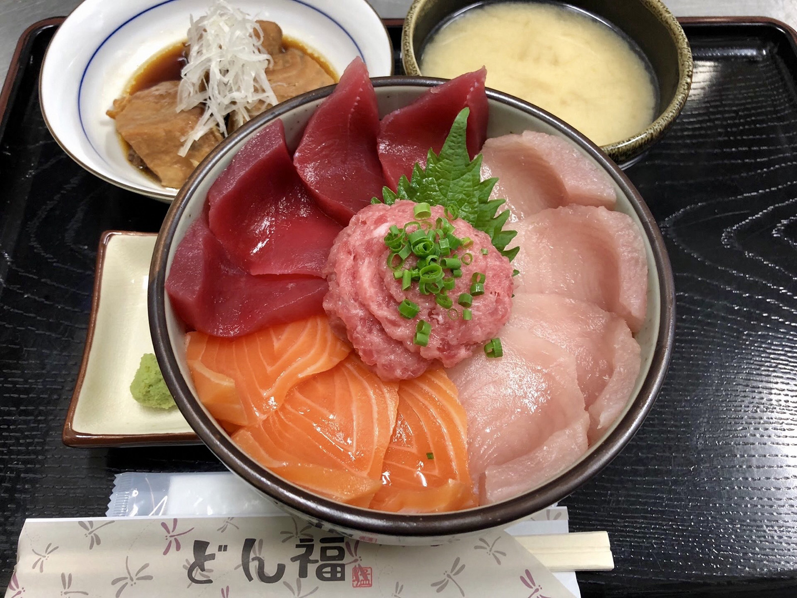 ぜいたく丼